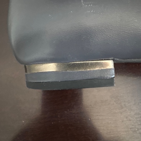 Charly Amar Leather Flat (gently worn) - Picture 4 of 9